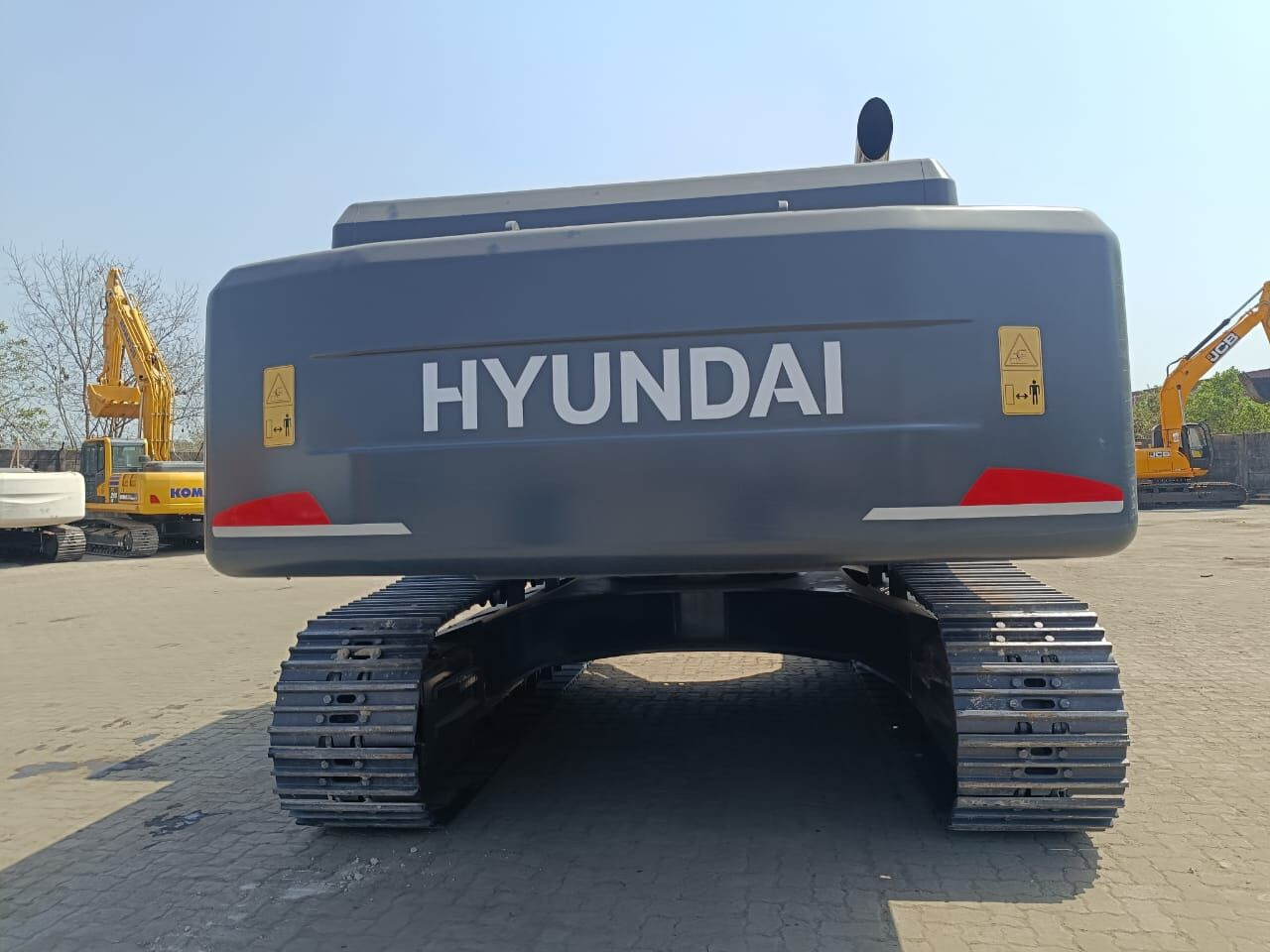 New Hyundai R340 tracked excavator - Bager gusjeničar: slika New Hyundai R340 tracked excavator - Bager gusjeničar New Hyundai R340 tracked excavator - Bager gusjeničar: slika New Hyundai R340 tracked excavator - Bager gusjeničar