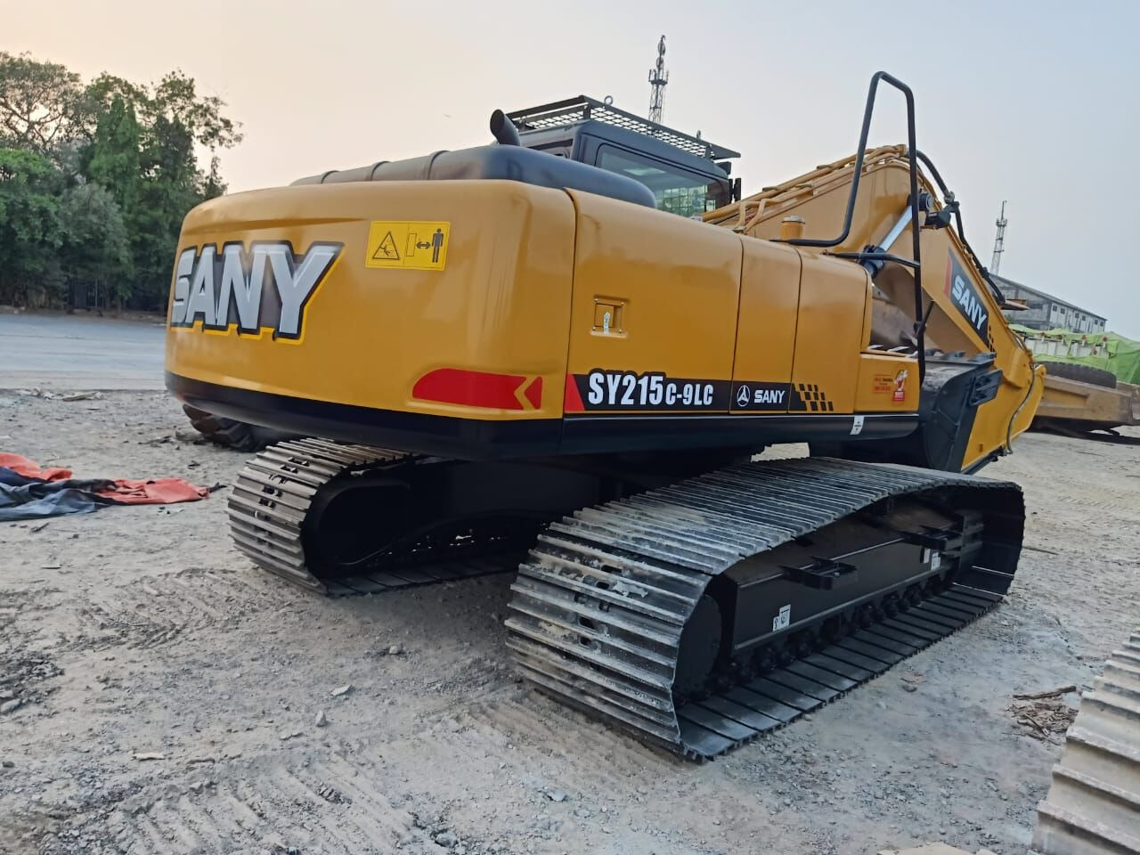 New Sany SY 215 MITSUBISHI ENGINE tracked excavator - Bager gusjeničar: slika New Sany SY 215 MITSUBISHI ENGINE tracked excavator - Bager gusjeničar New Sany SY 215 MITSUBISHI ENGINE tracked excavator - Bager gusjeničar: slika New Sany SY 215 MITSUBISHI ENGINE tracked excavator - Bager gusjeničar