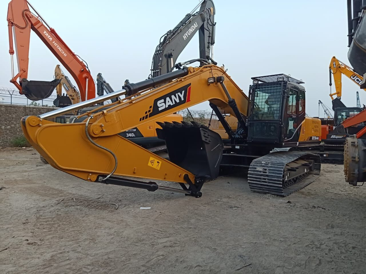 New Sany SY 215 MITSUBISHI ENGINE tracked excavator - Bager gusjeničar: slika New Sany SY 215 MITSUBISHI ENGINE tracked excavator - Bager gusjeničar New Sany SY 215 MITSUBISHI ENGINE tracked excavator - Bager gusjeničar: slika New Sany SY 215 MITSUBISHI ENGINE tracked excavator - Bager gusjeničar
