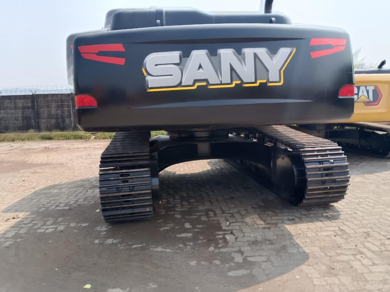 New Sany SY350C-9HD SPARC tracked excavator - Bager gusjeničar: slika  New Sany SY350C-9HD SPARC tracked excavator - Bager gusjeničar New Sany SY350C-9HD SPARC tracked excavator - Bager gusjeničar: slika  New Sany SY350C-9HD SPARC tracked excavator - Bager gusjeničar