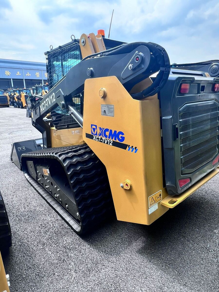 New XCMG XC7-SR08 compact track loader - Kompaktni utovarivač gusjeničar: slika New XCMG XC7-SR08 compact track loader - Kompaktni utovarivač gusjeničar New XCMG XC7-SR08 compact track loader - Kompaktni utovarivač gusjeničar: slika New XCMG XC7-SR08 compact track loader - Kompaktni utovarivač gusjeničar