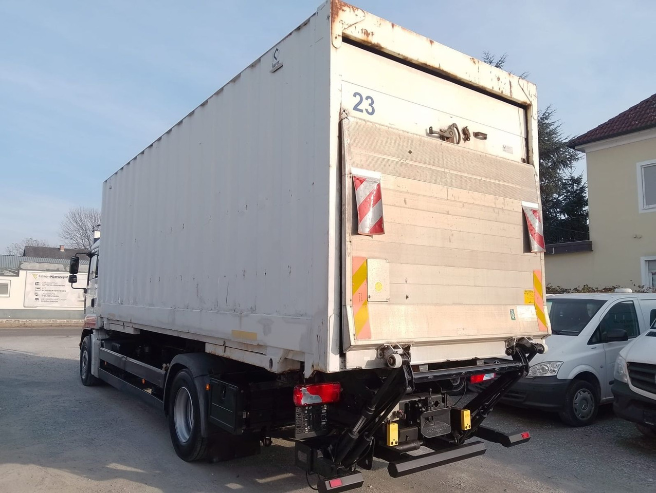 MAN TGA 18 320 - Transporter kontejnera/ Kamion s izmjenjivim sanducima: slika MAN TGA 18 320 - Transporter kontejnera/ Kamion s izmjenjivim sanducima MAN TGA 18 320 - Transporter kontejnera/ Kamion s izmjenjivim sanducima: slika MAN TGA 18 320 - Transporter kontejnera/ Kamion s izmjenjivim sanducima