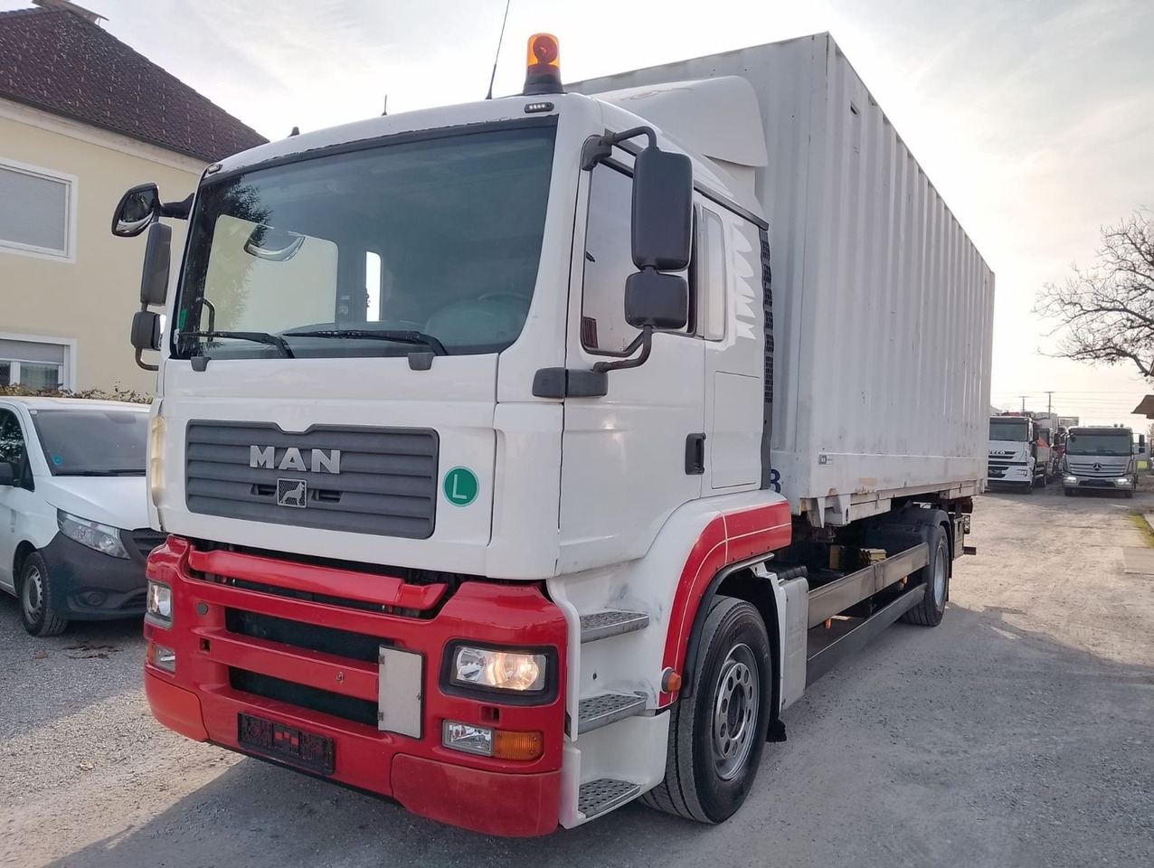 MAN TGA 18 320 - Transporter kontejnera/ Kamion s izmjenjivim sanducima: slika MAN TGA 18 320 - Transporter kontejnera/ Kamion s izmjenjivim sanducima MAN TGA 18 320 - Transporter kontejnera/ Kamion s izmjenjivim sanducima: slika MAN TGA 18 320 - Transporter kontejnera/ Kamion s izmjenjivim sanducima