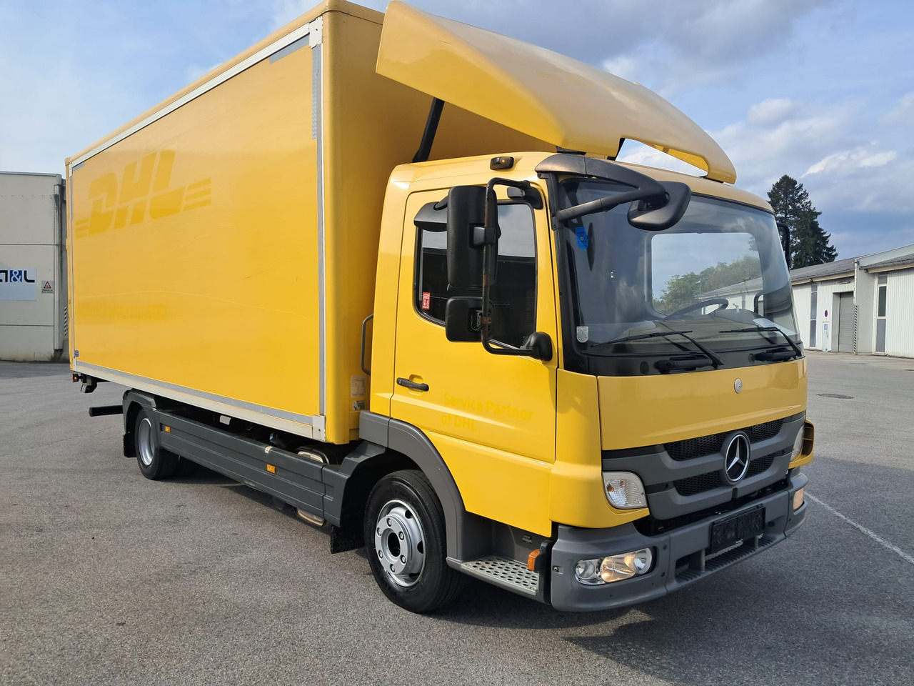 MERCEDES-BENZ ATEGO 8 16 Koffer mit LBW | Schalter | EZ 2013 - Kamion sandučar: slika MERCEDES-BENZ ATEGO 8 16 Koffer mit LBW | Schalter | EZ 2013 - Kamion sandučar MERCEDES-BENZ ATEGO 8 16 Koffer mit LBW | Schalter | EZ 2013 - Kamion sandučar: slika MERCEDES-BENZ ATEGO 8 16 Koffer mit LBW | Schalter | EZ 2013 - Kamion sandučar
