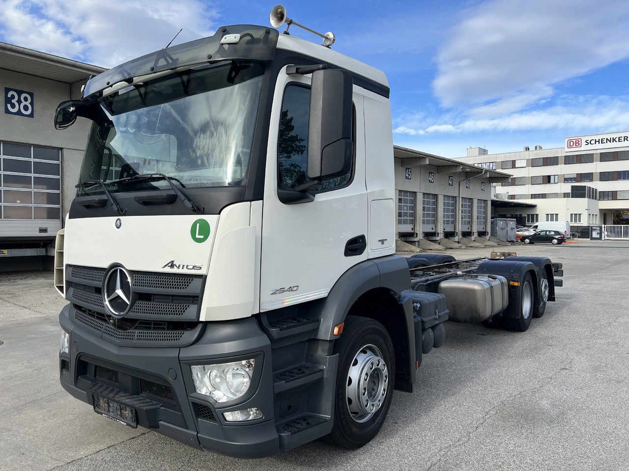 MERCEDES-BENZ Antos 25 40 | Standheizung | Klima | Liftachse - Kamion-šasija: slika MERCEDES-BENZ Antos 25 40 | Standheizung | Klima | Liftachse - Kamion-šasija MERCEDES-BENZ Antos 25 40 | Standheizung | Klima | Liftachse - Kamion-šasija: slika MERCEDES-BENZ Antos 25 40 | Standheizung | Klima | Liftachse - Kamion-šasija