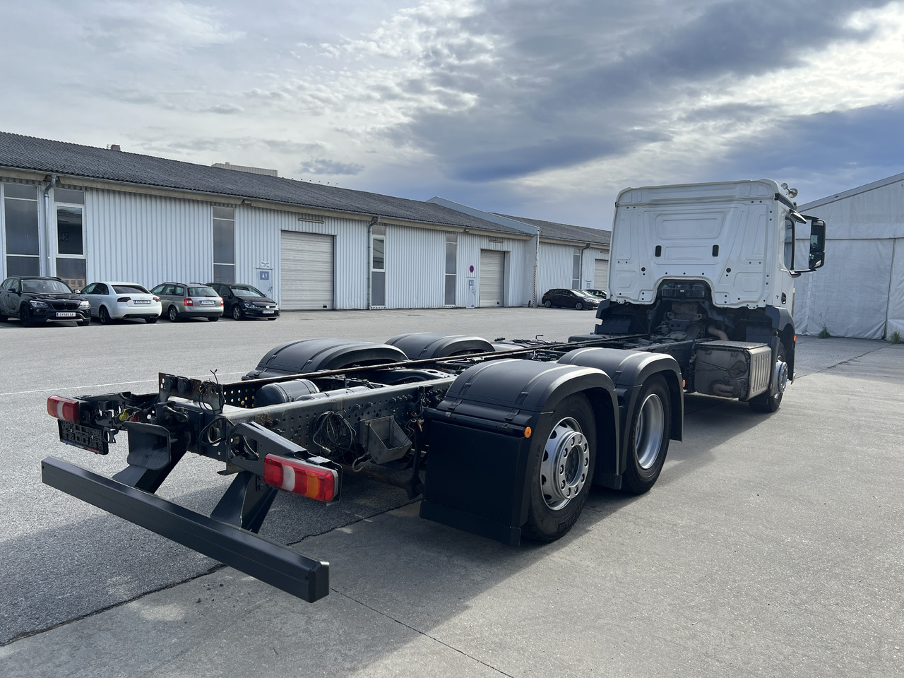 MERCEDES-BENZ Antos 25 40 | Standheizung | Klima | Liftachse - Kamion-šasija: slika MERCEDES-BENZ Antos 25 40 | Standheizung | Klima | Liftachse - Kamion-šasija MERCEDES-BENZ Antos 25 40 | Standheizung | Klima | Liftachse - Kamion-šasija: slika MERCEDES-BENZ Antos 25 40 | Standheizung | Klima | Liftachse - Kamion-šasija