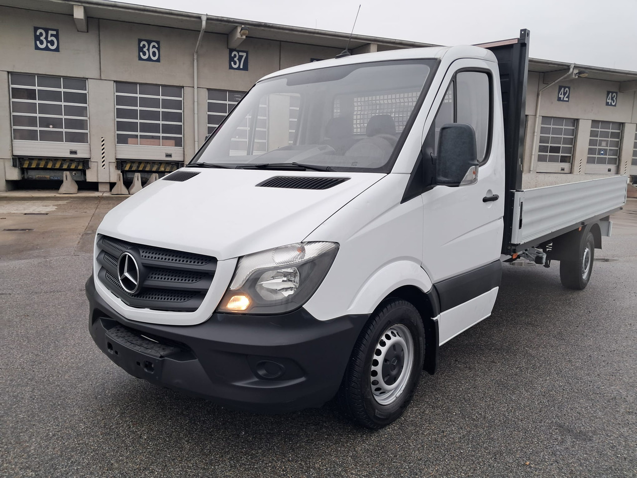 MERCEDES-BENZ Sprinter 316 CDI | 3.5t Anhängelast | Klima | ASR - Dostavno vozilo s ravnom platformom: slika MERCEDES-BENZ Sprinter 316 CDI | 3.5t Anhängelast | Klima | ASR - Dostavno vozilo s ravnom platformom MERCEDES-BENZ Sprinter 316 CDI | 3.5t Anhängelast | Klima | ASR - Dostavno vozilo s ravnom platformom: slika MERCEDES-BENZ Sprinter 316 CDI | 3.5t Anhängelast | Klima | ASR - Dostavno vozilo s ravnom platformom