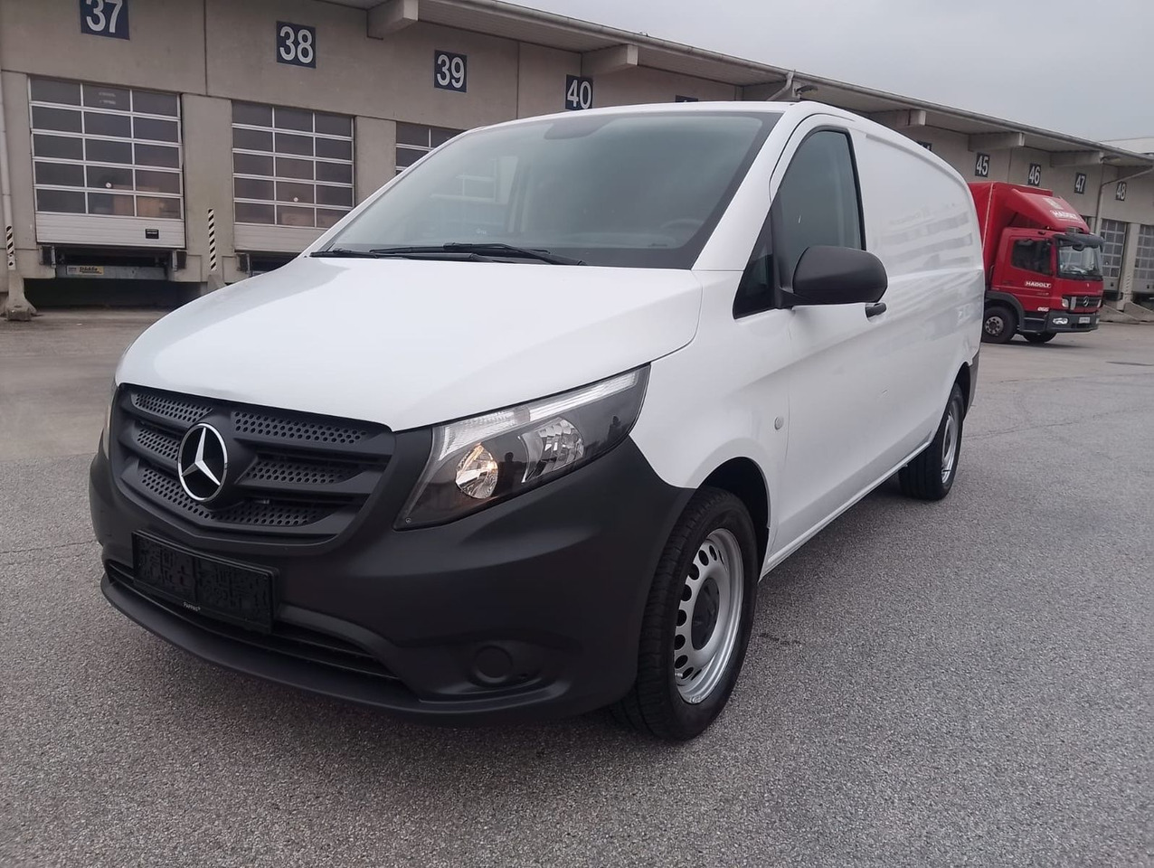 Mercedes-Benz VITO 116 CDI - Furgon: slika Mercedes-Benz VITO 116 CDI - Furgon Mercedes-Benz VITO 116 CDI - Furgon: slika Mercedes-Benz VITO 116 CDI - Furgon