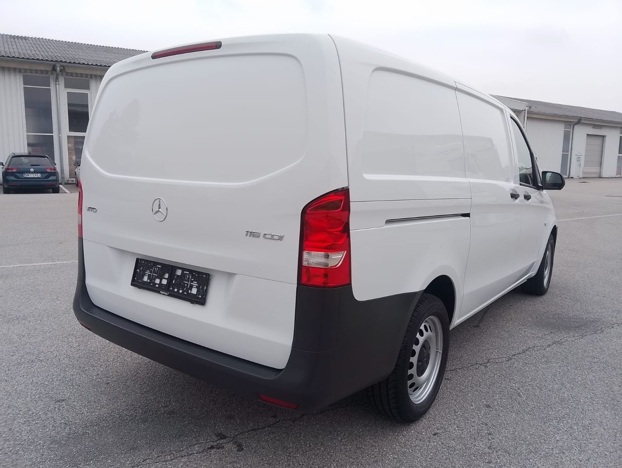 Mercedes-Benz VITO 116 CDI - Furgon: slika Mercedes-Benz VITO 116 CDI - Furgon Mercedes-Benz VITO 116 CDI - Furgon: slika Mercedes-Benz VITO 116 CDI - Furgon