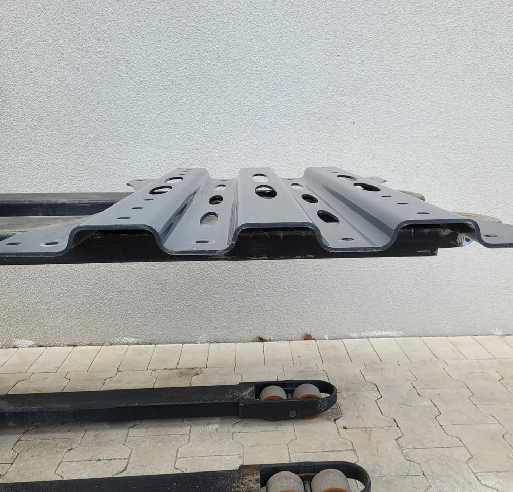 BLACHA SIODLA DAF XG XF NM. 2245141 - Sedlo za Kamion: slika BLACHA SIODLA DAF XG XF NM. 2245141 - Sedlo za Kamion BLACHA SIODLA DAF XG XF NM. 2245141 - Sedlo za Kamion: slika BLACHA SIODLA DAF XG XF NM. 2245141 - Sedlo za Kamion