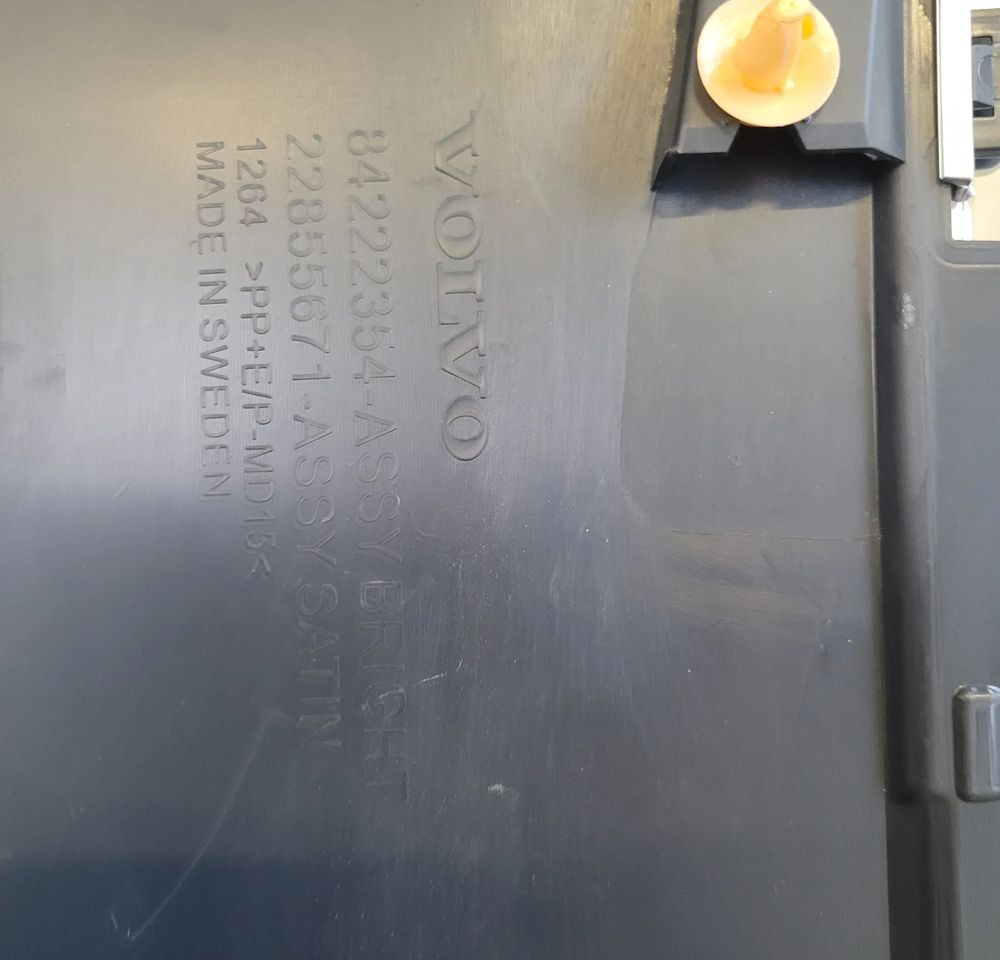 Gril blenda VOLVO FH5 ORYGINAŁ OM 22855671 Chwalim116 - Karoserija i eksterijer za Kamion: slika Gril blenda VOLVO FH5 ORYGINAŁ OM 22855671 Chwalim116 - Karoserija i eksterijer za Kamion Gril blenda VOLVO FH5 ORYGINAŁ OM 22855671 Chwalim116 - Karoserija i eksterijer za Kamion: slika Gril blenda VOLVO FH5 ORYGINAŁ OM 22855671 Chwalim116 - Karoserija i eksterijer za Kamion