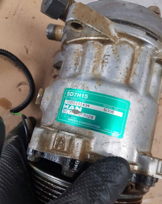 KOMPRESORA KLIMATYZACJA MAN TGS TGX EURO6 - A/C kompresor za Kamion: slika KOMPRESORA KLIMATYZACJA MAN TGS TGX EURO6 - A/C kompresor za Kamion KOMPRESORA KLIMATYZACJA MAN TGS TGX EURO6 - A/C kompresor za Kamion: slika KOMPRESORA KLIMATYZACJA MAN TGS TGX EURO6 - A/C kompresor za Kamion