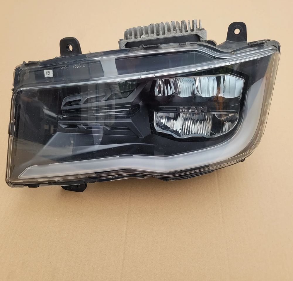 LAMPA LED MAN TG3 TGX NM ORYGINAŁ 81.25101-6821 LEWA CHWALIM116 - Svjetla/ Rasvjeta za Kamion: slika LAMPA LED MAN TG3 TGX NM ORYGINAŁ 81.25101-6821 LEWA CHWALIM116 - Svjetla/ Rasvjeta za Kamion LAMPA LED MAN TG3 TGX NM ORYGINAŁ 81.25101-6821 LEWA CHWALIM116 - Svjetla/ Rasvjeta za Kamion: slika LAMPA LED MAN TG3 TGX NM ORYGINAŁ 81.25101-6821 LEWA CHWALIM116 - Svjetla/ Rasvjeta za Kamion