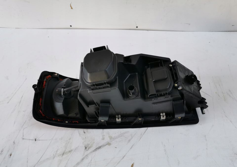 LAMPA MAN F2000 Prawa lub Lewa - Prednja svjetla za Kamion: slika LAMPA MAN F2000 Prawa lub Lewa - Prednja svjetla za Kamion LAMPA MAN F2000 Prawa lub Lewa - Prednja svjetla za Kamion: slika LAMPA MAN F2000 Prawa lub Lewa - Prednja svjetla za Kamion