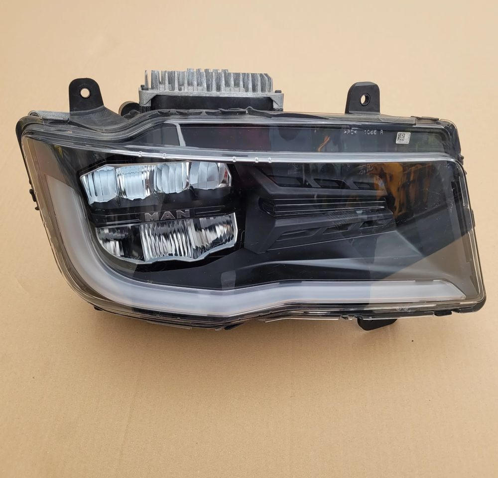 LAMPA MAN TG3 LED PRAWA 81.25101-6822 CHWALIM116 - Svjetla/ Rasvjeta za Kamion: slika LAMPA MAN TG3 LED PRAWA 81.25101-6822 CHWALIM116 - Svjetla/ Rasvjeta za Kamion LAMPA MAN TG3 LED PRAWA 81.25101-6822 CHWALIM116 - Svjetla/ Rasvjeta za Kamion: slika LAMPA MAN TG3 LED PRAWA 81.25101-6822 CHWALIM116 - Svjetla/ Rasvjeta za Kamion