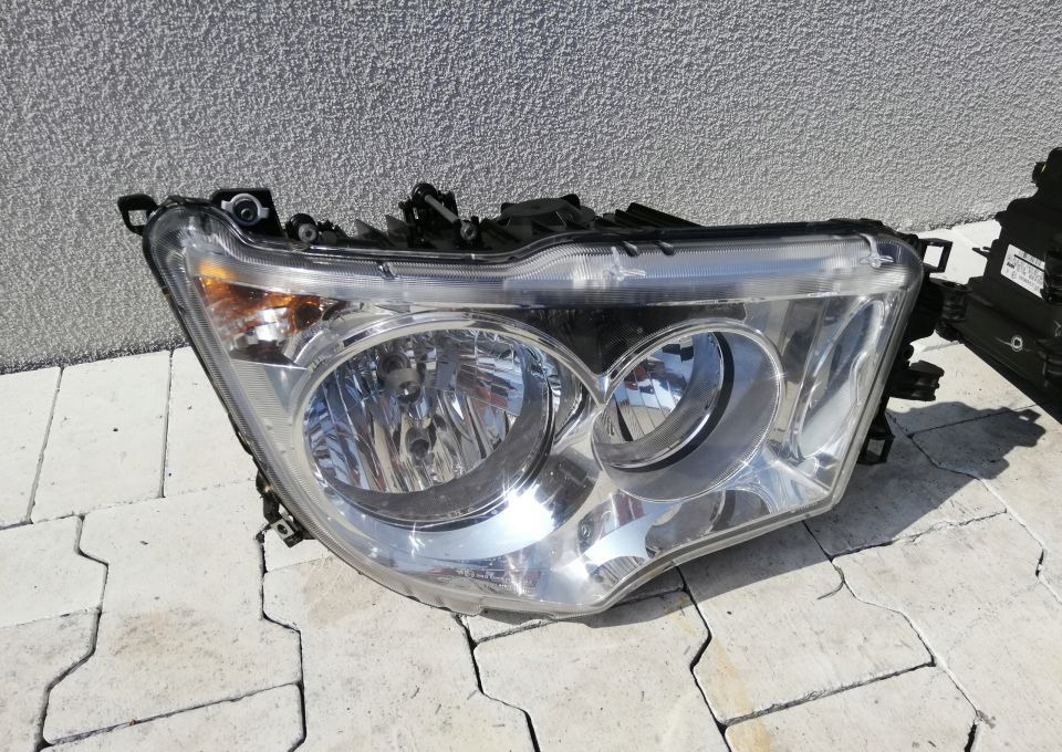Prednja svjetla za Kamion Lampy MERCEDES ACTROS Mp4 Antos ORYGINAŁ: slika Prednja svjetla za Kamion Lampy MERCEDES ACTROS Mp4 Antos ORYGINAŁ