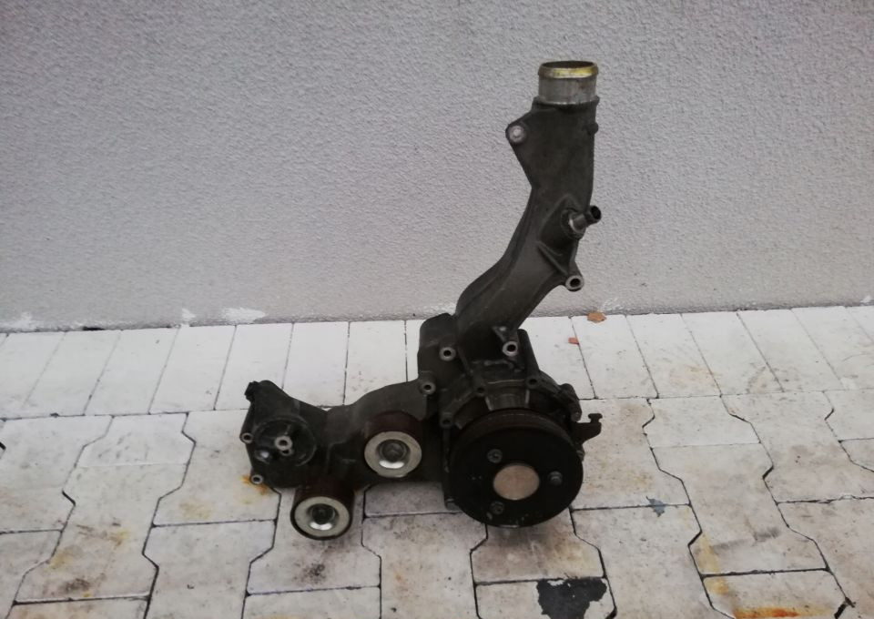 MAN TGX TGS TGA Obudowa Pompy Wody 51.06330-3033 - Vodena pumpa za Kamion: slika MAN TGX TGS TGA Obudowa Pompy Wody 51.06330-3033 - Vodena pumpa za Kamion MAN TGX TGS TGA Obudowa Pompy Wody 51.06330-3033 - Vodena pumpa za Kamion: slika MAN TGX TGS TGA Obudowa Pompy Wody 51.06330-3033 - Vodena pumpa za Kamion