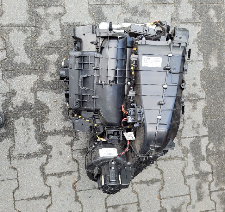 NAGRZEWNICA RENAUL RANGE T GAMA OM 7484553426/02 - Grijanje/ Ventilacija za Kamion: slika NAGRZEWNICA RENAUL RANGE T GAMA OM 7484553426/02 - Grijanje/ Ventilacija za Kamion NAGRZEWNICA RENAUL RANGE T GAMA OM 7484553426/02 - Grijanje/ Ventilacija za Kamion: slika NAGRZEWNICA RENAUL RANGE T GAMA OM 7484553426/02 - Grijanje/ Ventilacija za Kamion