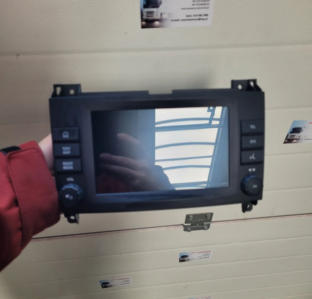 RADIO GARMIN MERCRDES VITO A4479008319 CHWALIM116 - Električni sustav za Dostavno vozilo: slika RADIO GARMIN MERCRDES VITO A4479008319 CHWALIM116 - Električni sustav za Dostavno vozilo RADIO GARMIN MERCRDES VITO A4479008319 CHWALIM116 - Električni sustav za Dostavno vozilo: slika RADIO GARMIN MERCRDES VITO A4479008319 CHWALIM116 - Električni sustav za Dostavno vozilo