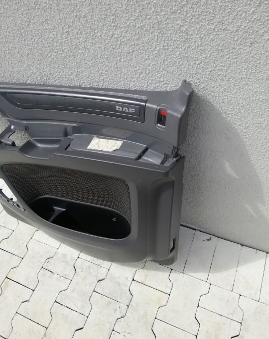 TAPICERKA BOCZEK DRZWI DAF XF 106 RH 1679386 - Vrata i dijelovi za Kamion: slika TAPICERKA BOCZEK DRZWI DAF XF 106 RH 1679386 - Vrata i dijelovi za Kamion TAPICERKA BOCZEK DRZWI DAF XF 106 RH 1679386 - Vrata i dijelovi za Kamion: slika TAPICERKA BOCZEK DRZWI DAF XF 106 RH 1679386 - Vrata i dijelovi za Kamion