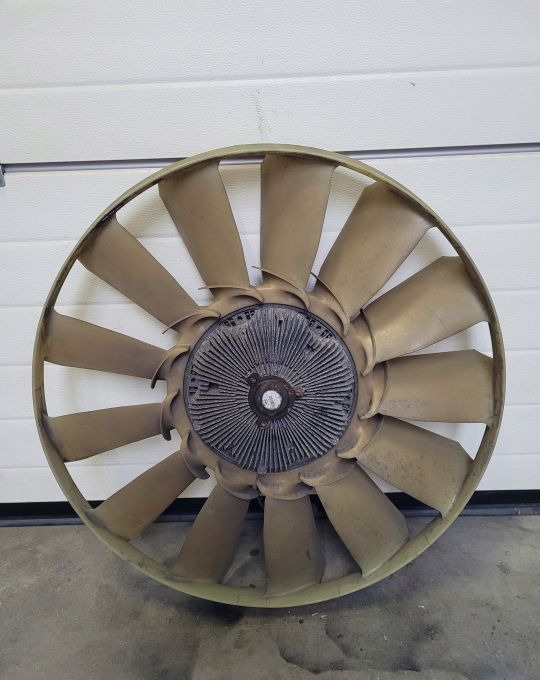 VISKO MERCEDES ACTROS MP4 A4702000422/002 - Ventilator za Kamion: slika VISKO MERCEDES ACTROS MP4 A4702000422/002 - Ventilator za Kamion VISKO MERCEDES ACTROS MP4 A4702000422/002 - Ventilator za Kamion: slika VISKO MERCEDES ACTROS MP4 A4702000422/002 - Ventilator za Kamion
