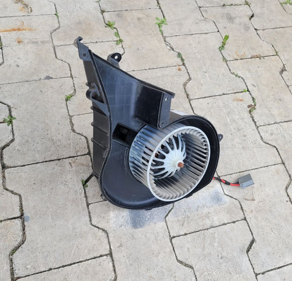 WENTYLATOR NAGRZEWNICY VOLVO FH4 ORYGINAŁ - Ventilator kabine za Kamion: slika WENTYLATOR NAGRZEWNICY VOLVO FH4 ORYGINAŁ - Ventilator kabine za Kamion WENTYLATOR NAGRZEWNICY VOLVO FH4 ORYGINAŁ - Ventilator kabine za Kamion: slika WENTYLATOR NAGRZEWNICY VOLVO FH4 ORYGINAŁ - Ventilator kabine za Kamion