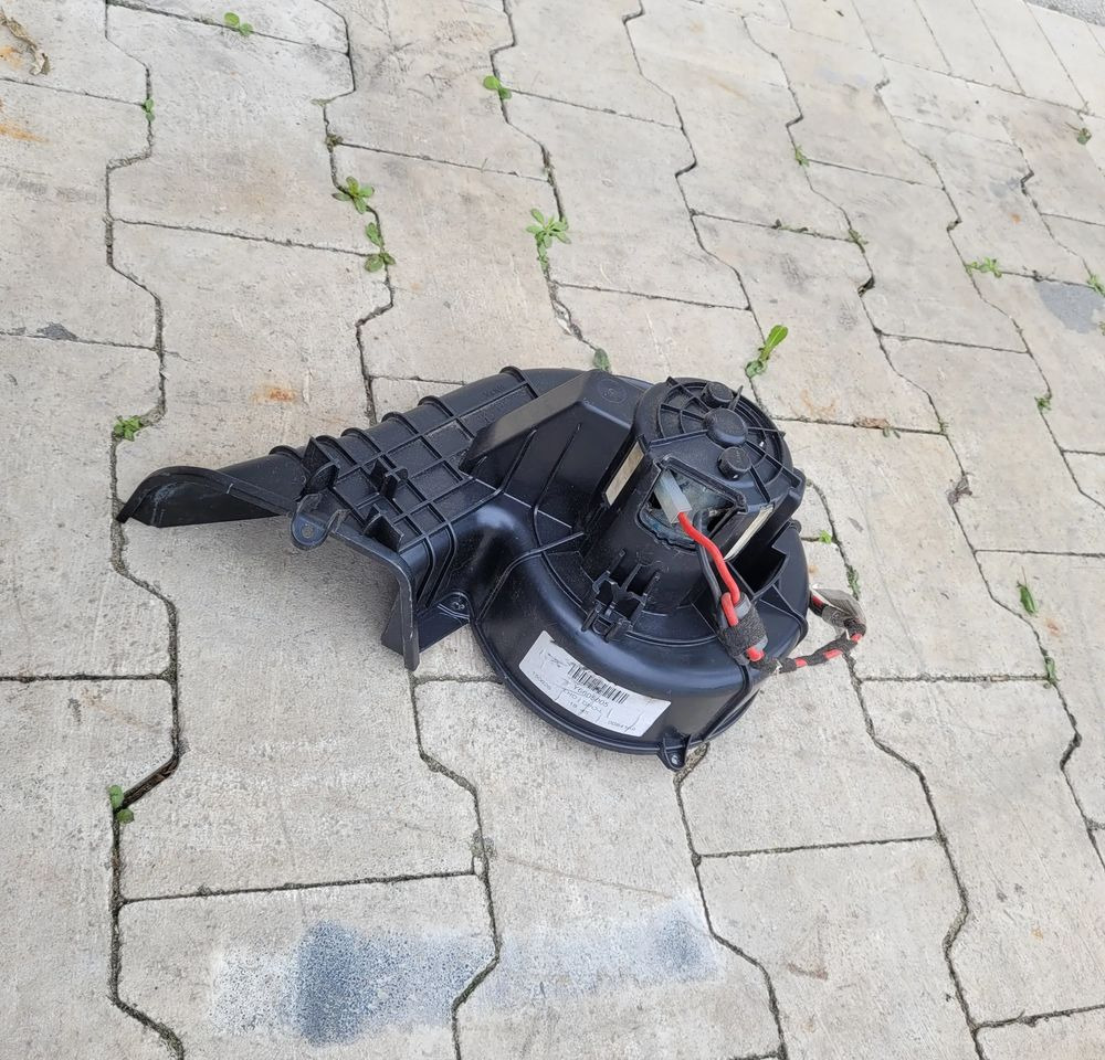 WENTYLATOR NAGRZEWNICY VOLVO FH4 ORYGINAŁ - Ventilator kabine za Kamion: slika WENTYLATOR NAGRZEWNICY VOLVO FH4 ORYGINAŁ - Ventilator kabine za Kamion WENTYLATOR NAGRZEWNICY VOLVO FH4 ORYGINAŁ - Ventilator kabine za Kamion: slika WENTYLATOR NAGRZEWNICY VOLVO FH4 ORYGINAŁ - Ventilator kabine za Kamion