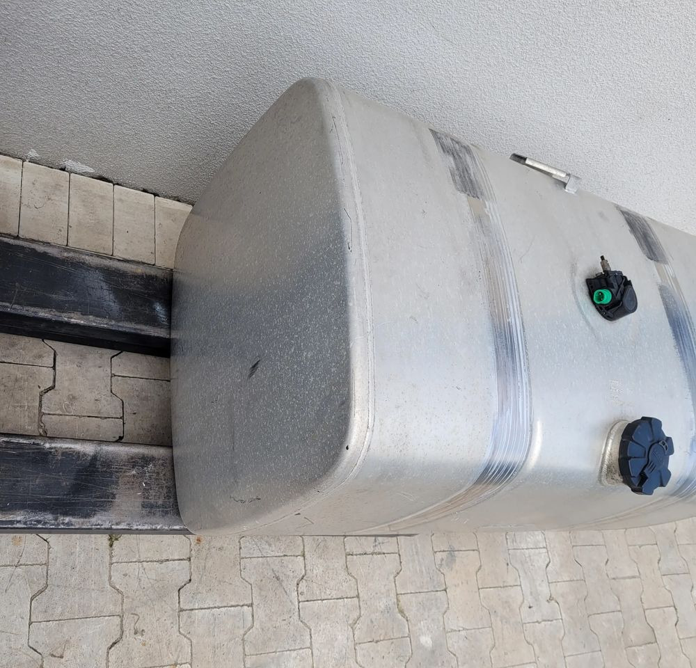 ZBIORNIK PALIWA DAF XF 106 CF 430L - Spremnik goriva za Kamion: slika ZBIORNIK PALIWA DAF XF 106 CF 430L - Spremnik goriva za Kamion ZBIORNIK PALIWA DAF XF 106 CF 430L - Spremnik goriva za Kamion: slika ZBIORNIK PALIWA DAF XF 106 CF 430L - Spremnik goriva za Kamion