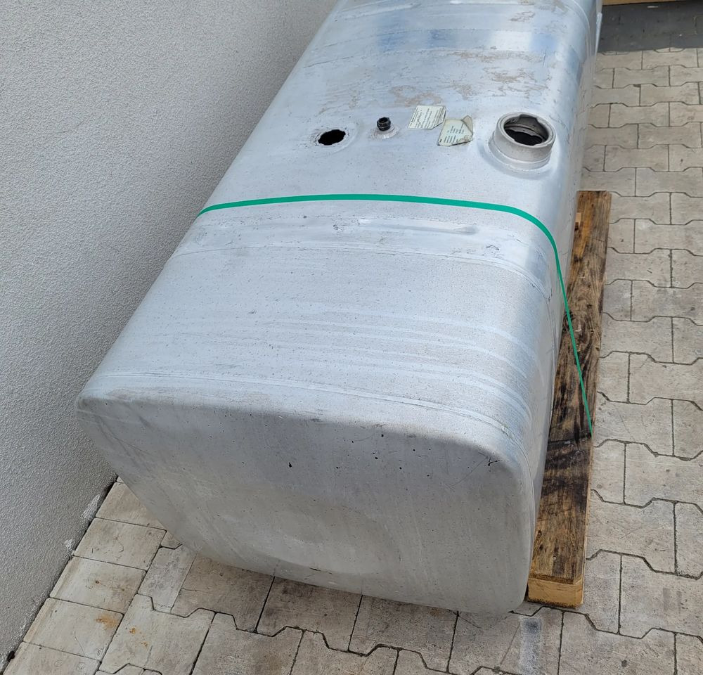 ZBIORNIK PALIWA MAN TGX TGS 200X60X70CM - Sustav goriva: slika ZBIORNIK PALIWA MAN TGX TGS 200X60X70CM - Sustav goriva ZBIORNIK PALIWA MAN TGX TGS 200X60X70CM - Sustav goriva: slika ZBIORNIK PALIWA MAN TGX TGS 200X60X70CM - Sustav goriva
