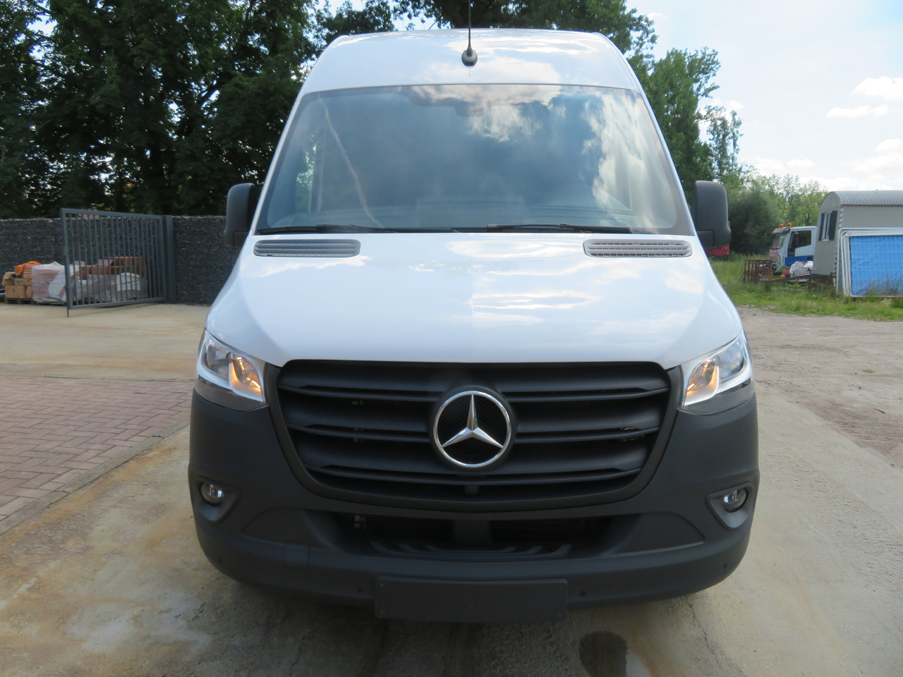 MERCEDES-BENZ Sprinter 317cdi - A2H2 - Dostavno vozilo: slika MERCEDES-BENZ Sprinter 317cdi - A2H2 - Dostavno vozilo MERCEDES-BENZ Sprinter 317cdi - A2H2 - Dostavno vozilo: slika MERCEDES-BENZ Sprinter 317cdi - A2H2 - Dostavno vozilo