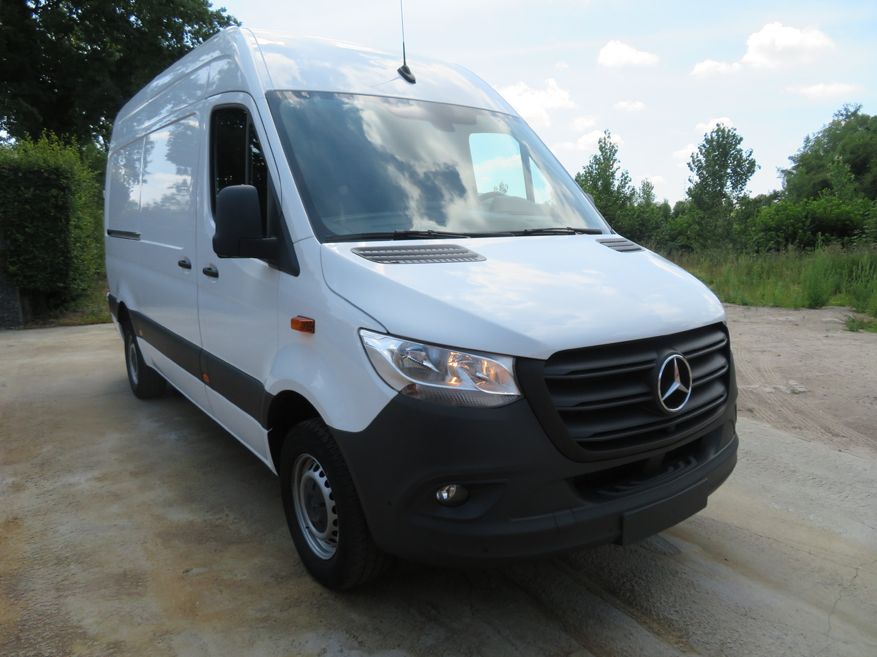 MERCEDES-BENZ Sprinter 317cdi - A2H2 - Dostavno vozilo: slika MERCEDES-BENZ Sprinter 317cdi - A2H2 - Dostavno vozilo MERCEDES-BENZ Sprinter 317cdi - A2H2 - Dostavno vozilo: slika MERCEDES-BENZ Sprinter 317cdi - A2H2 - Dostavno vozilo