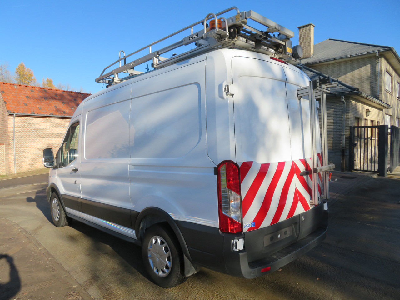 Ford Transit 2.0TDCi - L2H2 - Furgon: slika Ford Transit 2.0TDCi - L2H2 - Furgon Ford Transit 2.0TDCi - L2H2 - Furgon: slika Ford Transit 2.0TDCi - L2H2 - Furgon