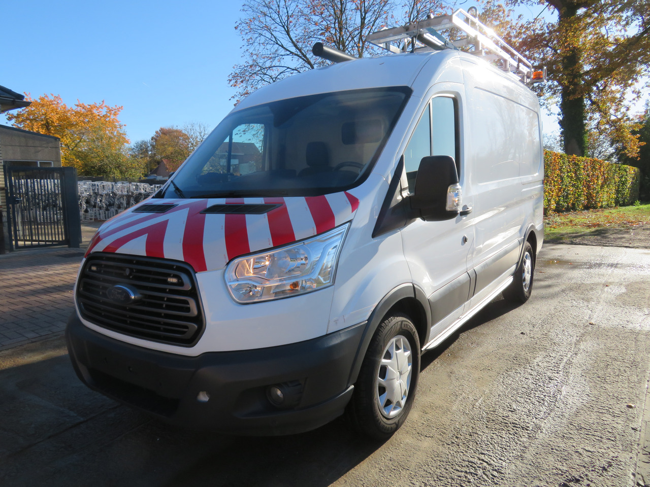 Ford Transit 2.0TDCi - L2H2 - Furgon: slika Ford Transit 2.0TDCi - L2H2 - Furgon Ford Transit 2.0TDCi - L2H2 - Furgon: slika Ford Transit 2.0TDCi - L2H2 - Furgon