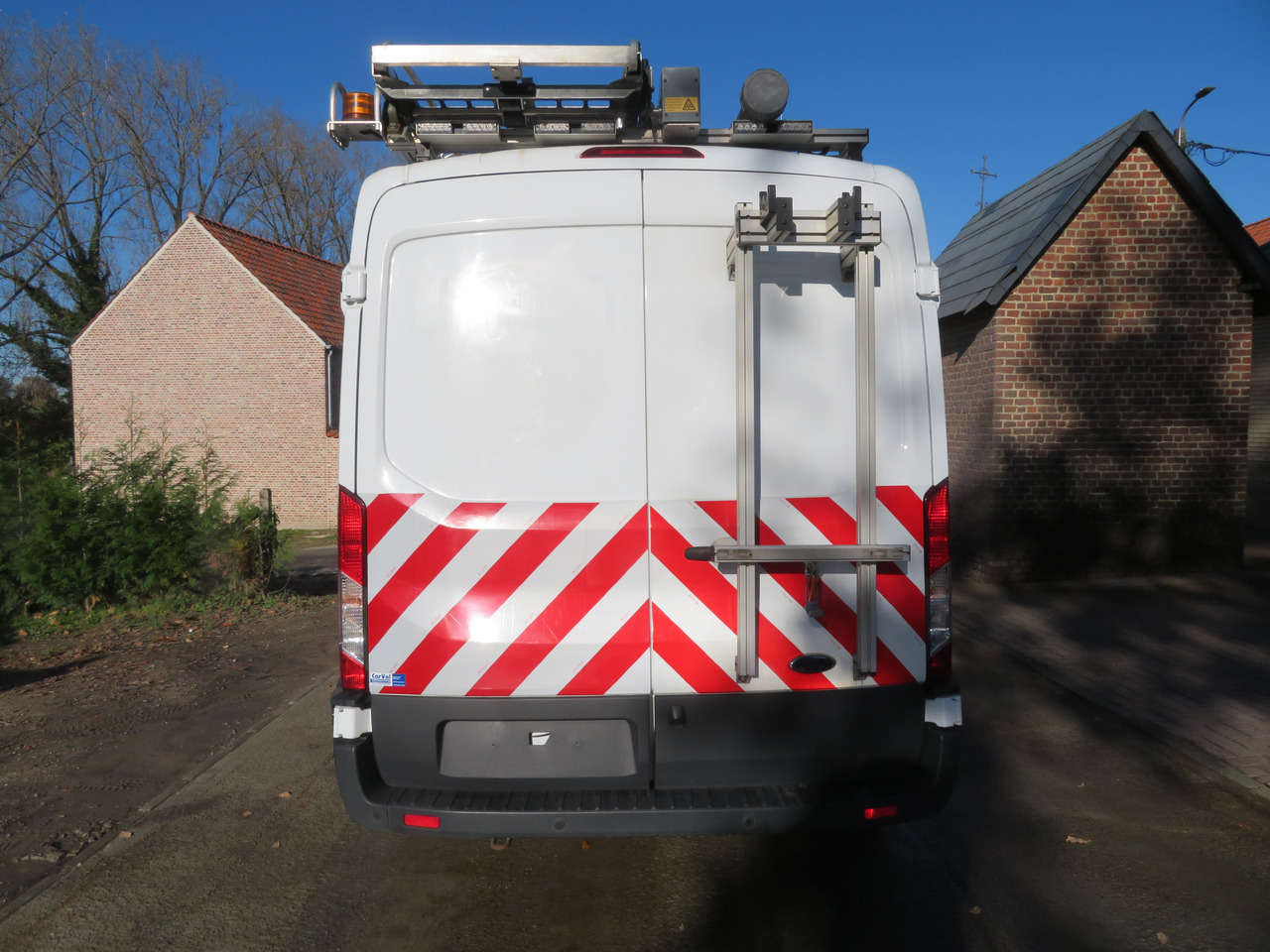 Zakup Ford Transit 2.0TDCi L2H2 Ford Transit 2.0TDCi L2H2: slika Zakup Ford Transit 2.0TDCi L2H2 Ford Transit 2.0TDCi L2H2