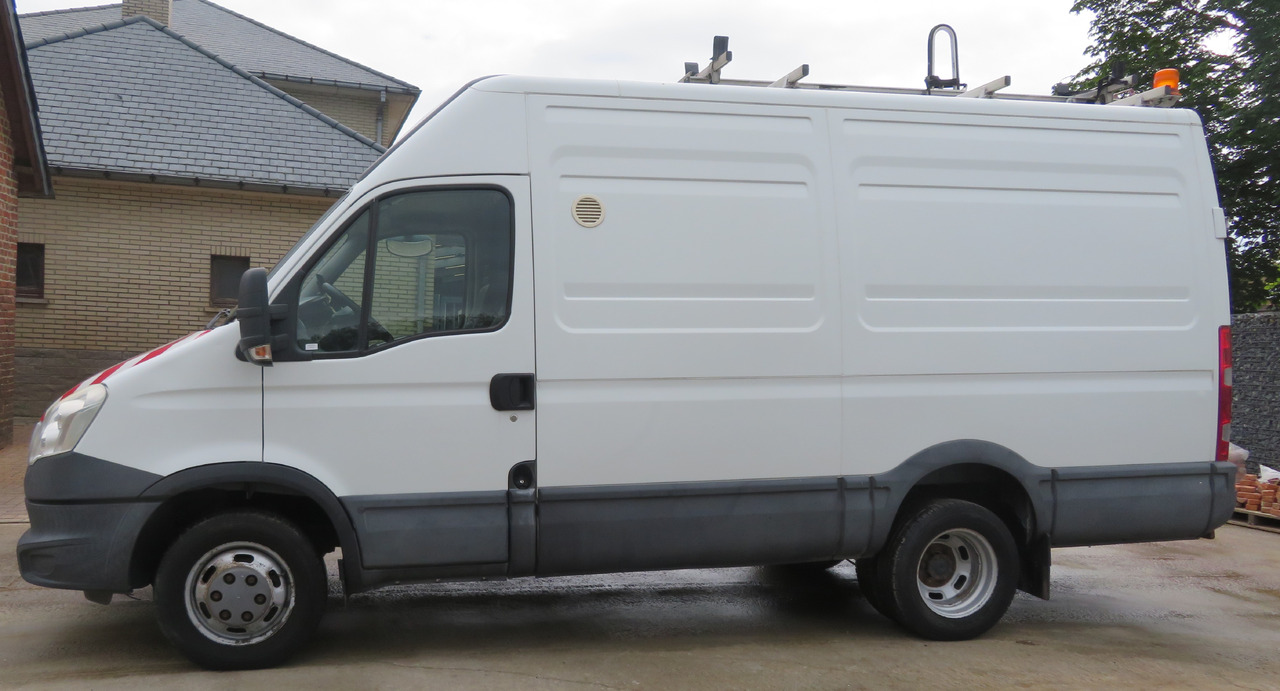 Iveco Daily 50C15 - 4X2 - Furgon: slika Iveco Daily 50C15 - 4X2 - Furgon Iveco Daily 50C15 - 4X2 - Furgon: slika Iveco Daily 50C15 - 4X2 - Furgon