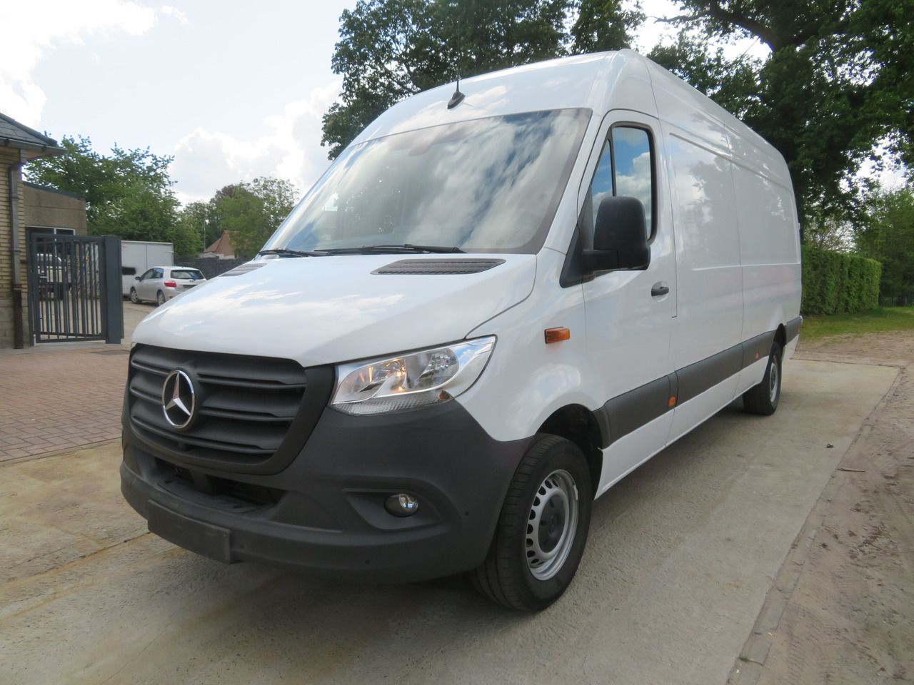 MERCEDES-BENZ Sprinter 317cdi - A3H2 - Furgon: slika MERCEDES-BENZ Sprinter 317cdi - A3H2 - Furgon MERCEDES-BENZ Sprinter 317cdi - A3H2 - Furgon: slika MERCEDES-BENZ Sprinter 317cdi - A3H2 - Furgon
