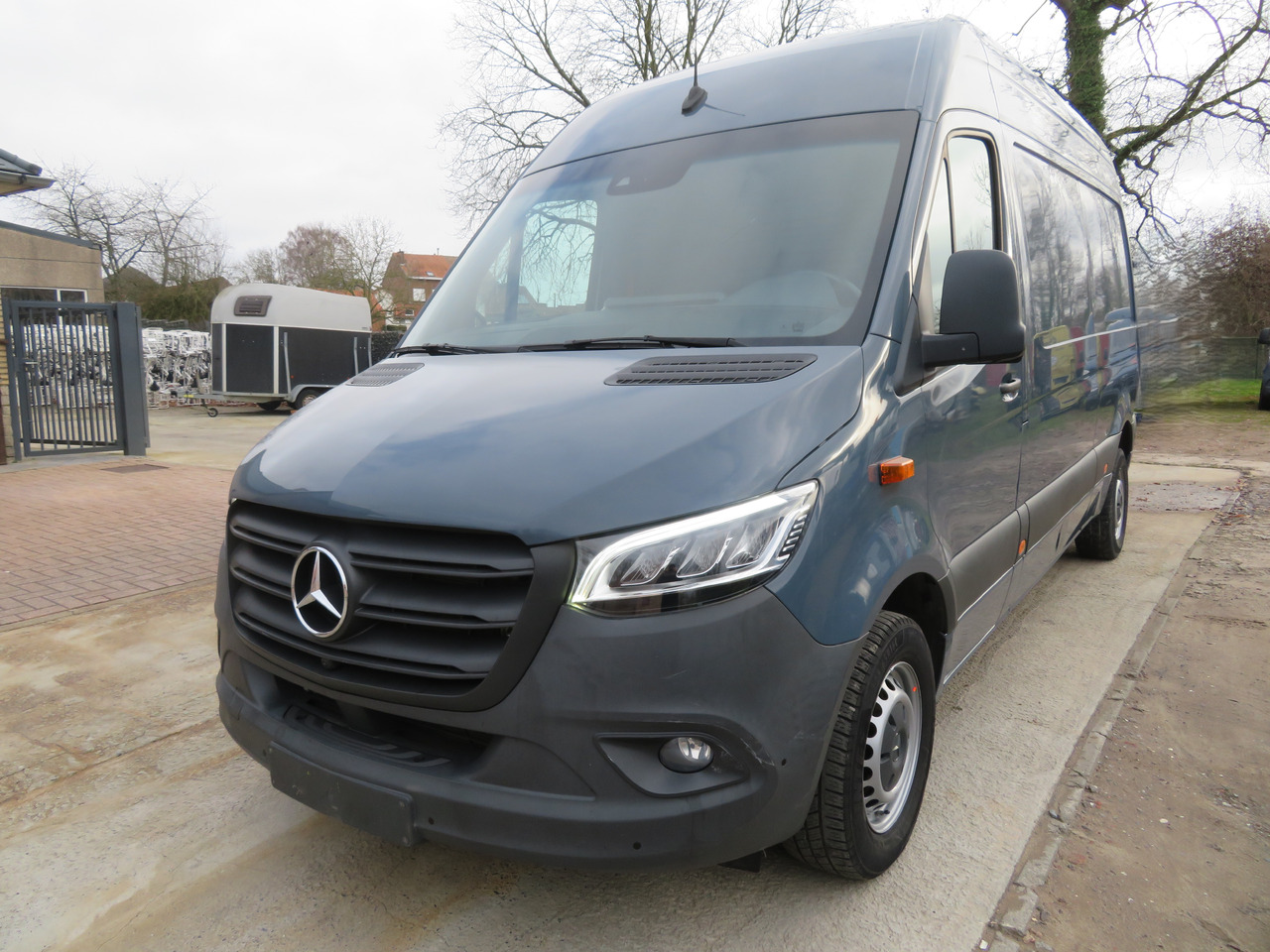 Mercedes-Benz Sprinter 317cdi - 9GTronic - A2H2 - Furgon: slika Mercedes-Benz Sprinter 317cdi - 9GTronic - A2H2 - Furgon Mercedes-Benz Sprinter 317cdi - 9GTronic - A2H2 - Furgon: slika Mercedes-Benz Sprinter 317cdi - 9GTronic - A2H2 - Furgon