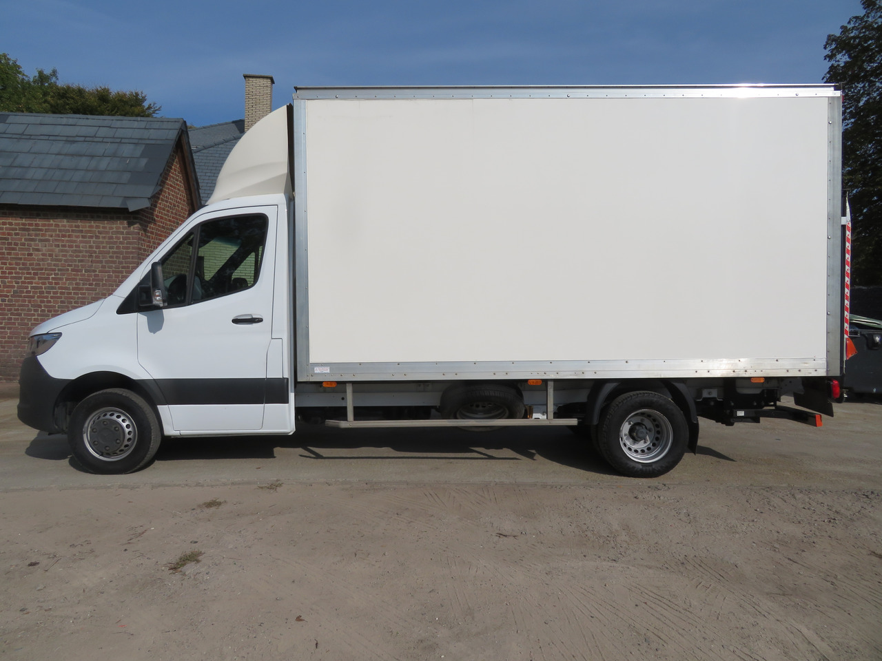 Mercedes-Benz Sprinter - 515cdi 8G-Tronic - bak klep - Dostavno vozilo sa zatvorenim sandukom: slika Mercedes-Benz Sprinter - 515cdi 8G-Tronic - bak klep - Dostavno vozilo sa zatvorenim sandukom Mercedes-Benz Sprinter - 515cdi 8G-Tronic - bak klep - Dostavno vozilo sa zatvorenim sandukom: slika Mercedes-Benz Sprinter - 515cdi 8G-Tronic - bak klep - Dostavno vozilo sa zatvorenim sandukom
