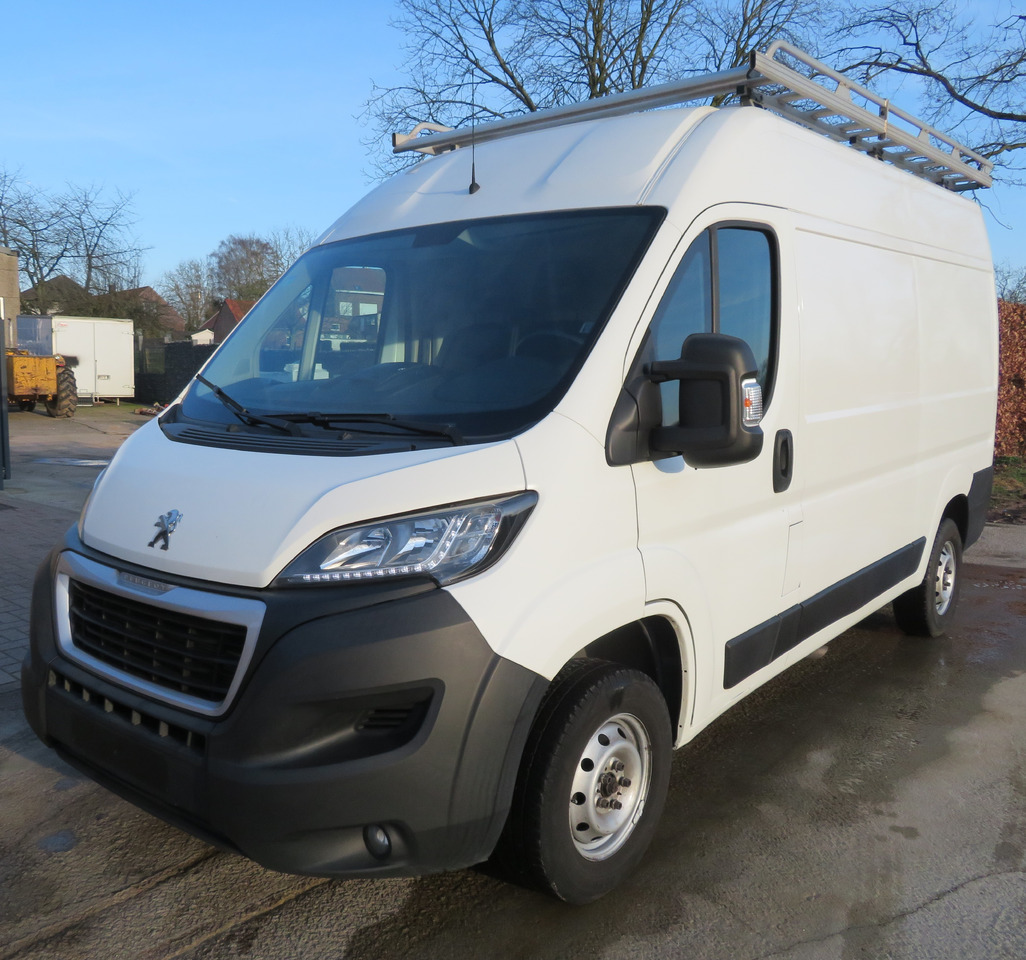 Peugeot Boxer 2.0 Blue HDI - Furgon: slika Peugeot Boxer 2.0 Blue HDI - Furgon Peugeot Boxer 2.0 Blue HDI - Furgon: slika Peugeot Boxer 2.0 Blue HDI - Furgon