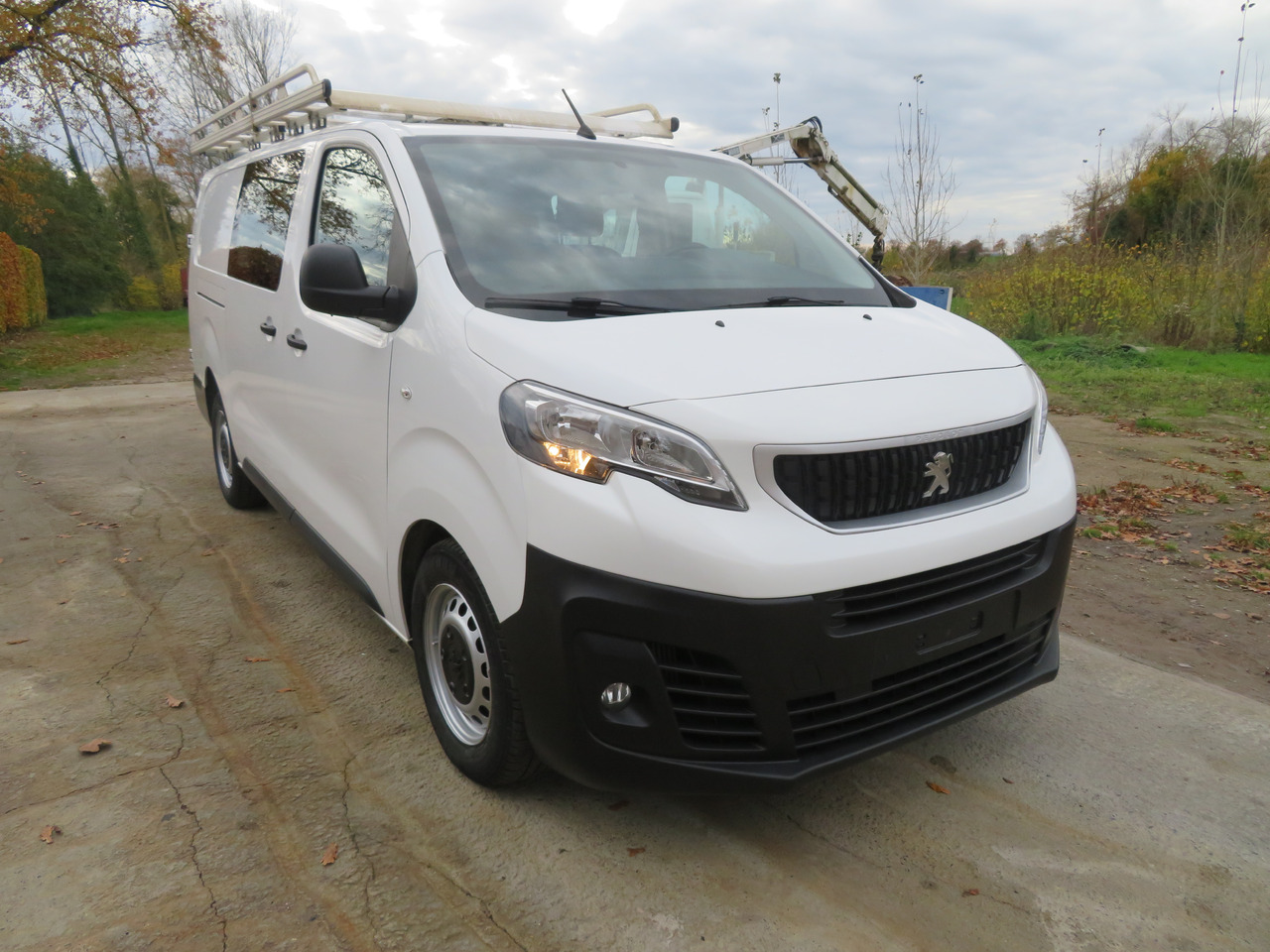 Peugeot Expert 2.0 BlueHDi - L3 - dubbel cabine - Furgon, Dostavno vozilo s dvostrukom kabinom: slika Peugeot Expert 2.0 BlueHDi - L3 - dubbel cabine - Furgon, Dostavno vozilo s dvostrukom kabinom Peugeot Expert 2.0 BlueHDi - L3 - dubbel cabine - Furgon, Dostavno vozilo s dvostrukom kabinom: slika Peugeot Expert 2.0 BlueHDi - L3 - dubbel cabine - Furgon, Dostavno vozilo s dvostrukom kabinom