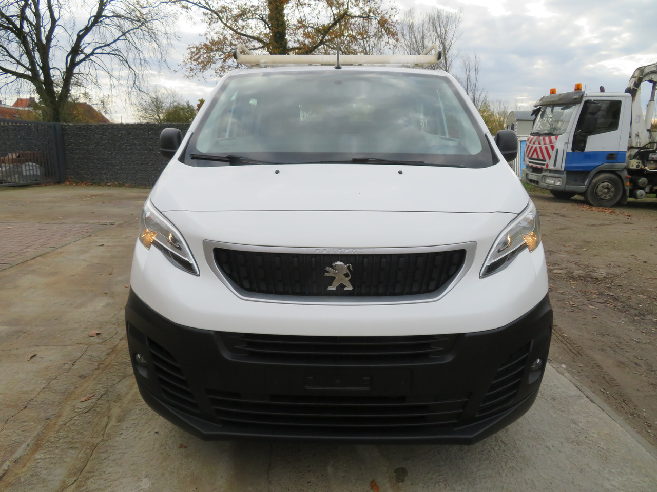 Peugeot Expert 2.0 BlueHDi - L3 - dubbel cabine - Furgon, Dostavno vozilo s dvostrukom kabinom: slika Peugeot Expert 2.0 BlueHDi - L3 - dubbel cabine - Furgon, Dostavno vozilo s dvostrukom kabinom Peugeot Expert 2.0 BlueHDi - L3 - dubbel cabine - Furgon, Dostavno vozilo s dvostrukom kabinom: slika Peugeot Expert 2.0 BlueHDi - L3 - dubbel cabine - Furgon, Dostavno vozilo s dvostrukom kabinom