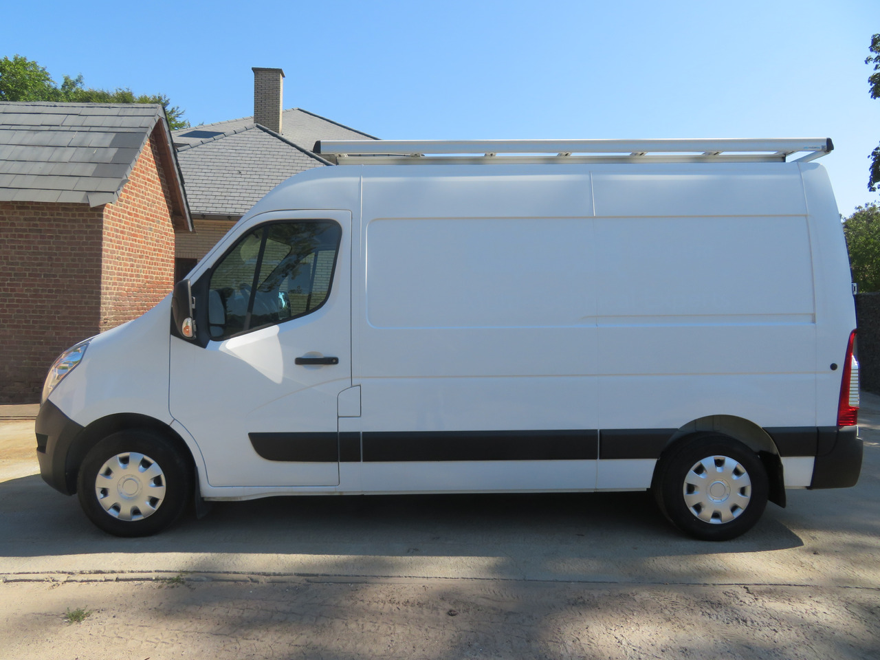 RENAULT Master 2.3dCi Energy Grand Confort & Media Nav - L2H2 - Mali kombi: slika RENAULT Master 2.3dCi Energy Grand Confort & Media Nav - L2H2 - Mali kombi RENAULT Master 2.3dCi Energy Grand Confort & Media Nav - L2H2 - Mali kombi: slika RENAULT Master 2.3dCi Energy Grand Confort & Media Nav - L2H2 - Mali kombi