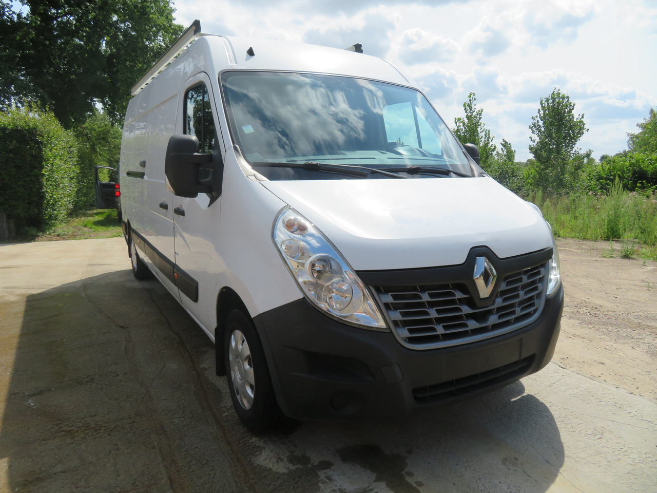 Renault Master 2.3dCi Energy Grand Confort & Media Nav - L3H2 - Furgon: slika Renault Master 2.3dCi Energy Grand Confort & Media Nav - L3H2 - Furgon Renault Master 2.3dCi Energy Grand Confort & Media Nav - L3H2 - Furgon: slika Renault Master 2.3dCi Energy Grand Confort & Media Nav - L3H2 - Furgon