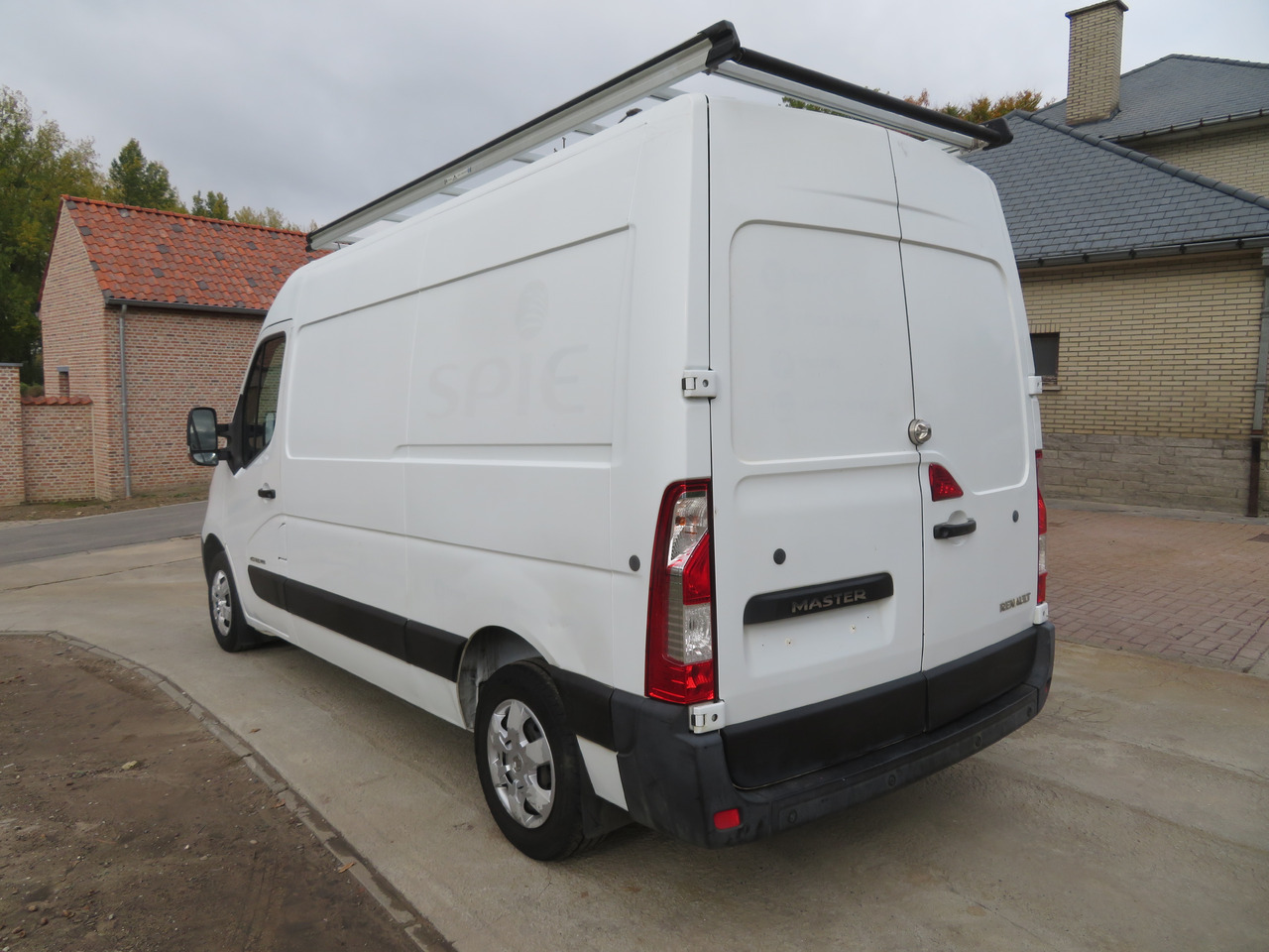 Renault Master 2.3dCi Grand Confort - L2H2 - Furgon: slika Renault Master 2.3dCi Grand Confort - L2H2 - Furgon Renault Master 2.3dCi Grand Confort - L2H2 - Furgon: slika Renault Master 2.3dCi Grand Confort - L2H2 - Furgon