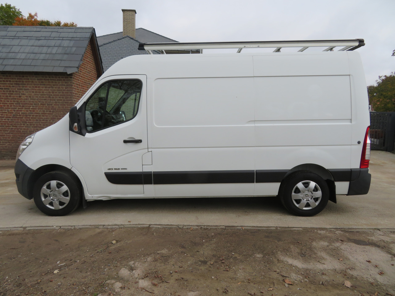 Renault Master 2.3dCi Grand Confort - L2H2 - Furgon: slika Renault Master 2.3dCi Grand Confort - L2H2 - Furgon Renault Master 2.3dCi Grand Confort - L2H2 - Furgon: slika Renault Master 2.3dCi Grand Confort - L2H2 - Furgon