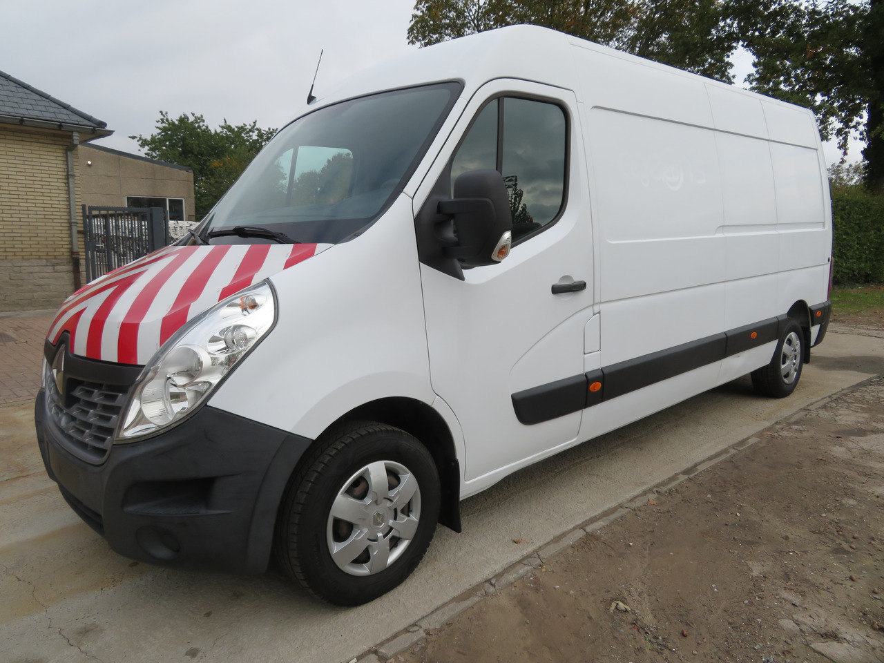 Renault Master 2.3dCi Grand Confort - L3H2 - Furgon: slika Renault Master 2.3dCi Grand Confort - L3H2 - Furgon Renault Master 2.3dCi Grand Confort - L3H2 - Furgon: slika Renault Master 2.3dCi Grand Confort - L3H2 - Furgon