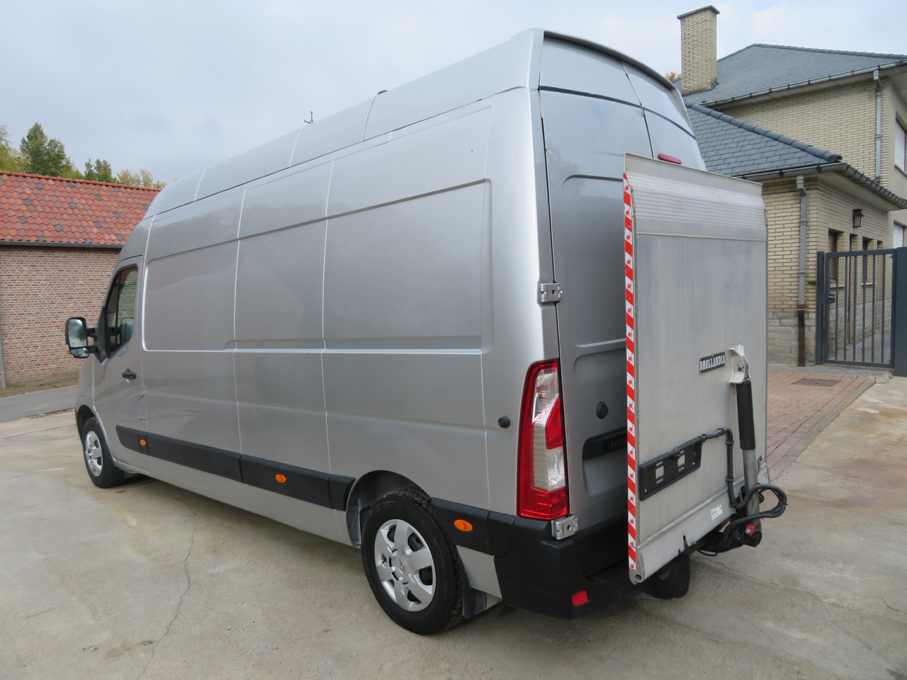 Renault Master 2.3dCi Grand Confort - L3H3 - Furgon: slika Renault Master 2.3dCi Grand Confort - L3H3 - Furgon Renault Master 2.3dCi Grand Confort - L3H3 - Furgon: slika Renault Master 2.3dCi Grand Confort - L3H3 - Furgon