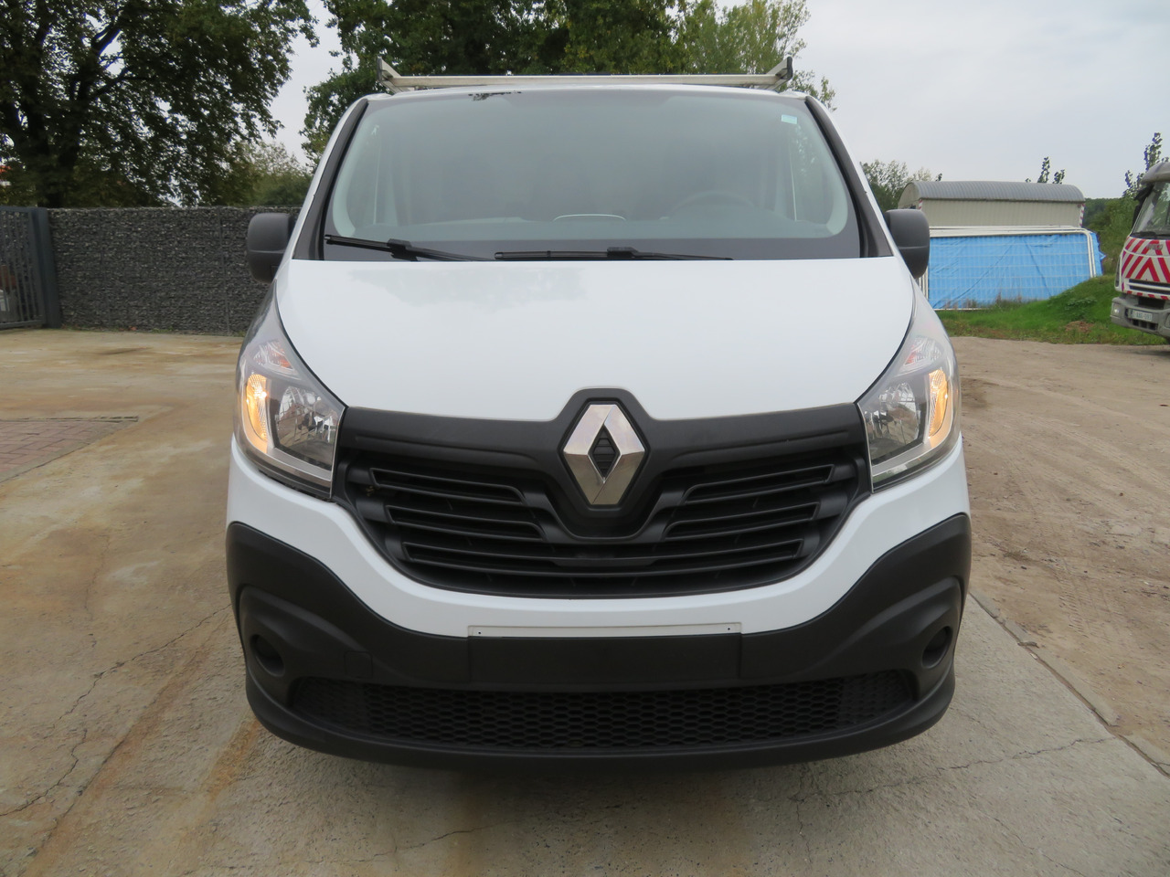 Renault Trafic 1.6dCi Grand Confort - L2H1 - Mali kombi: slika Renault Trafic 1.6dCi Grand Confort - L2H1 - Mali kombi Renault Trafic 1.6dCi Grand Confort - L2H1 - Mali kombi: slika Renault Trafic 1.6dCi Grand Confort - L2H1 - Mali kombi