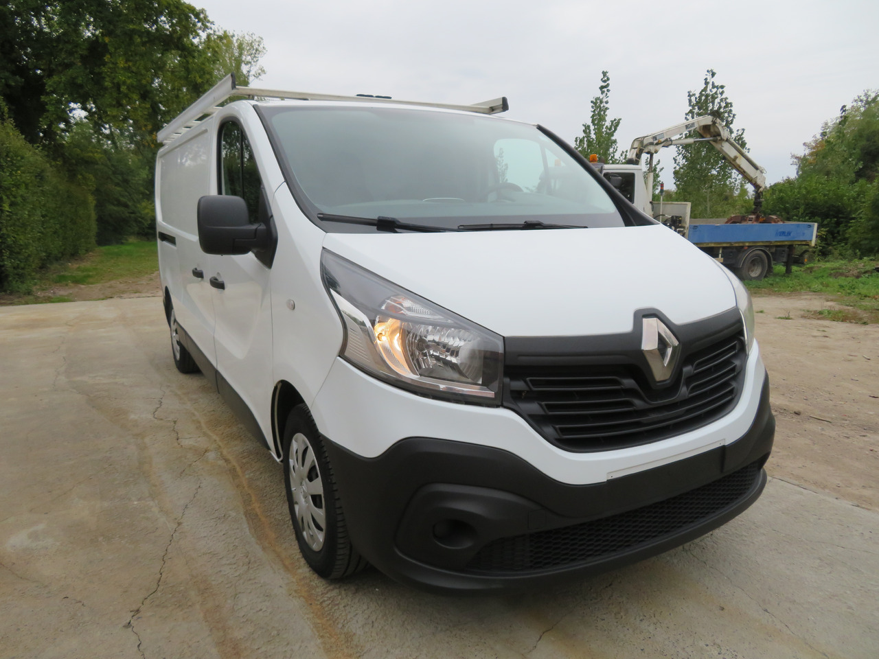 Renault Trafic 1.6dCi Grand Confort - L2H1 - Mali kombi: slika Renault Trafic 1.6dCi Grand Confort - L2H1 - Mali kombi Renault Trafic 1.6dCi Grand Confort - L2H1 - Mali kombi: slika Renault Trafic 1.6dCi Grand Confort - L2H1 - Mali kombi