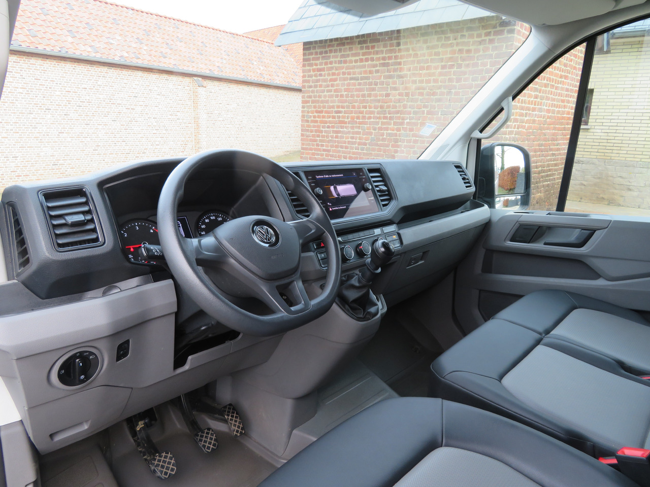 Furgon Volkswagen Crafter 2.0 CR TDi L3H3: slika Furgon Volkswagen Crafter 2.0 CR TDi L3H3